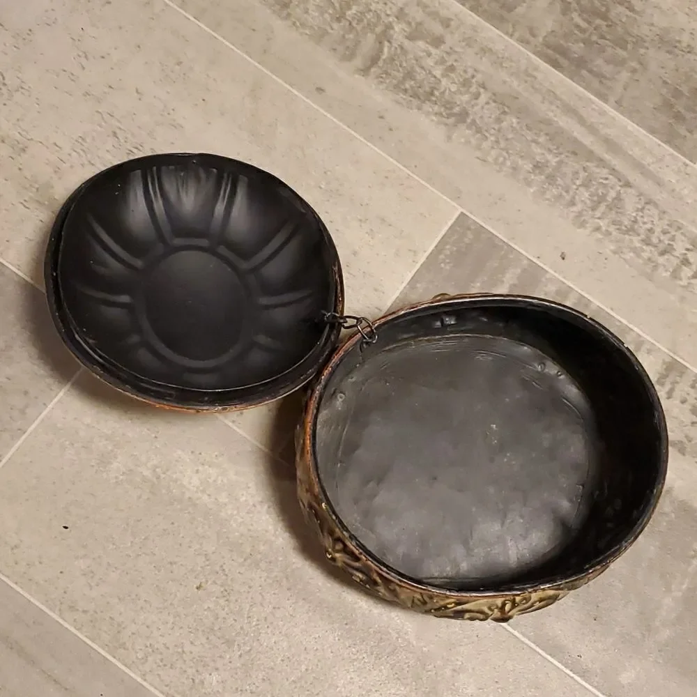 Oval Metal Distressed Trinket Box